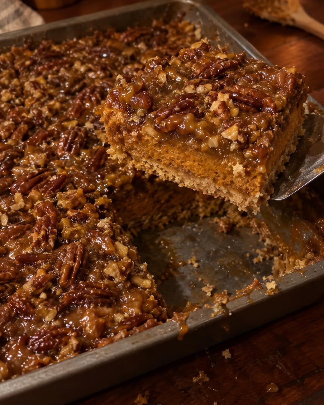 Pumpkin Pecan Caramel Crunch Bars