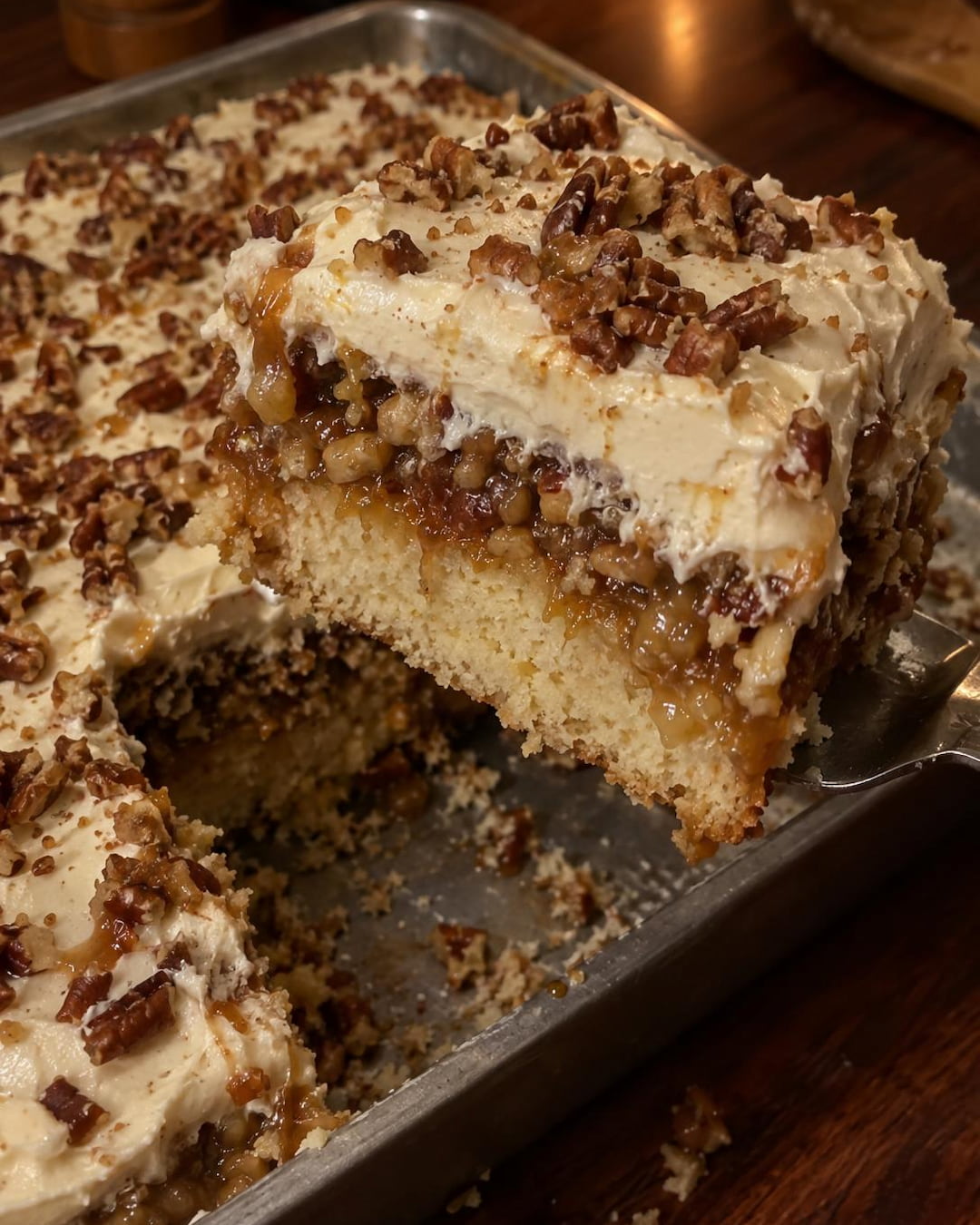 Caramel Pecan Crunch Cake